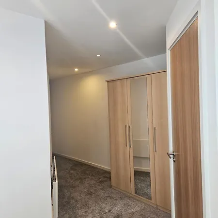 2 Bedroom Flat With Private Balcony